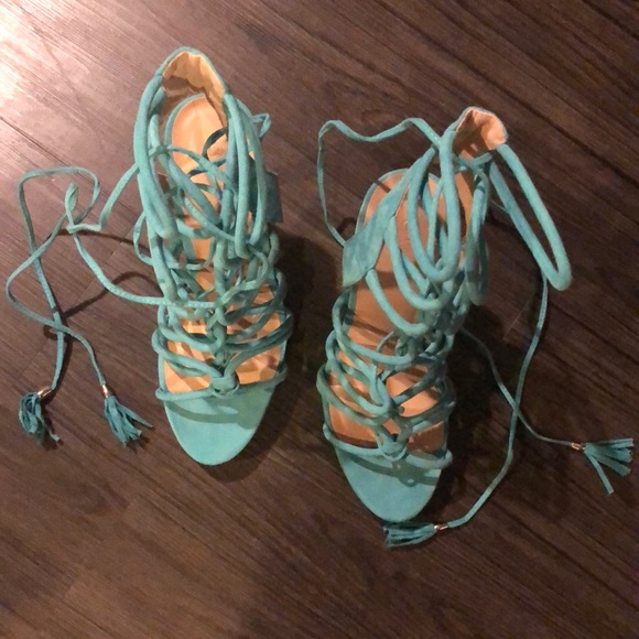 High Heels (Only worn once!! For apx. 8 hours 😊) - Picture 3 of 4